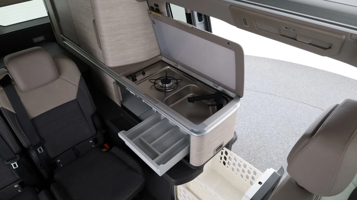 T6 California Ocean 6.1 Automatic Interior